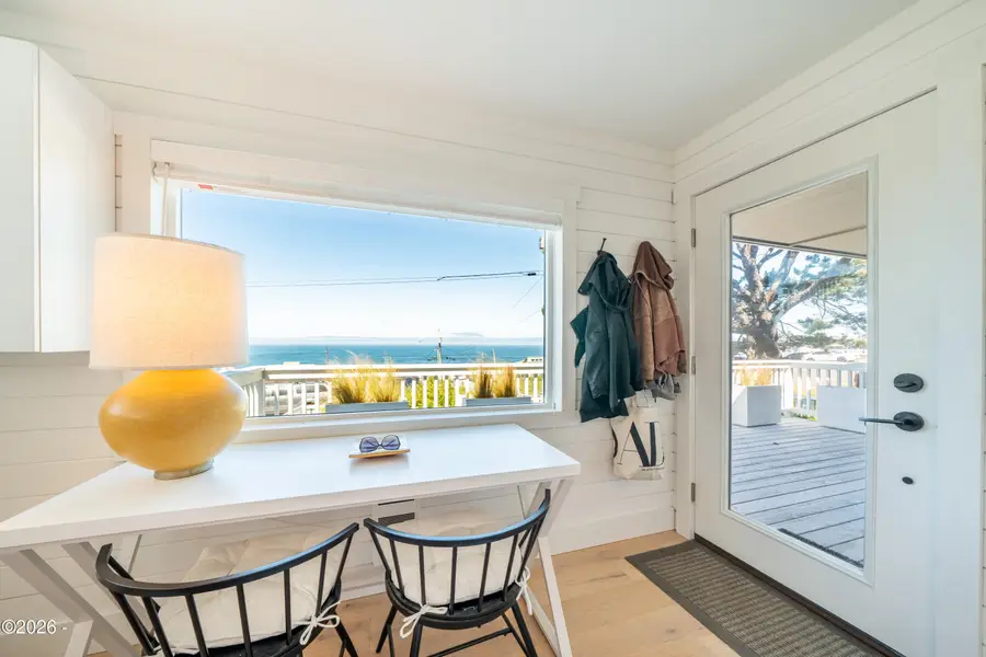 40 SE Conway, Depoe Bay, OR 97341 - #3