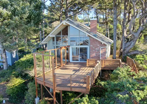 3413 NW Hidden Lake, Waldport, OR 97394