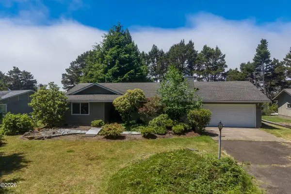 2520 S Crestline, Waldport, OR 97394