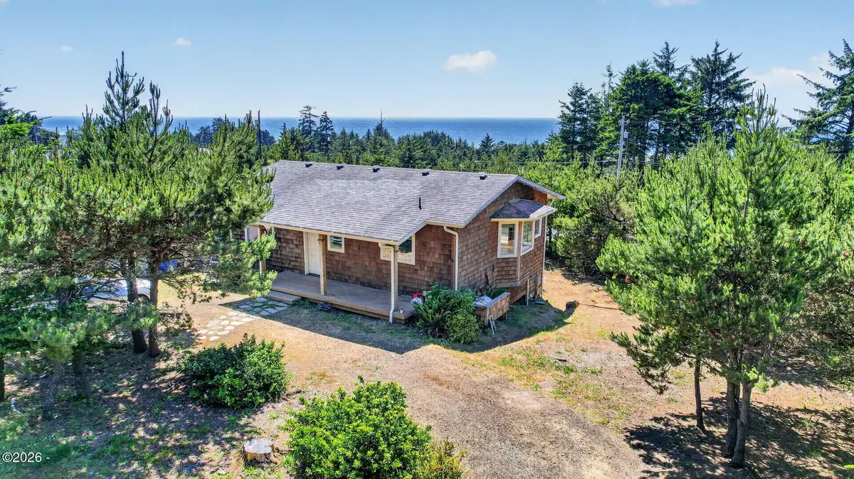 1902 NW Cedar Crest Pl, Waldport, OR 97394 - #1