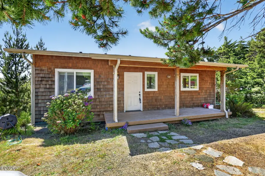 1902 NW Cedar Crest Pl, Waldport, OR 97394 - #3