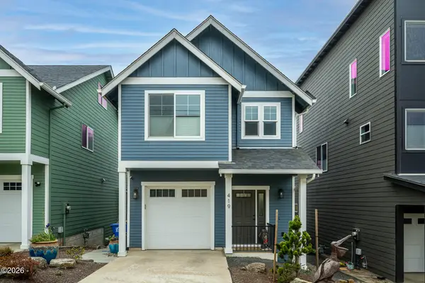 419 NW 5th St, Newport, OR 97365