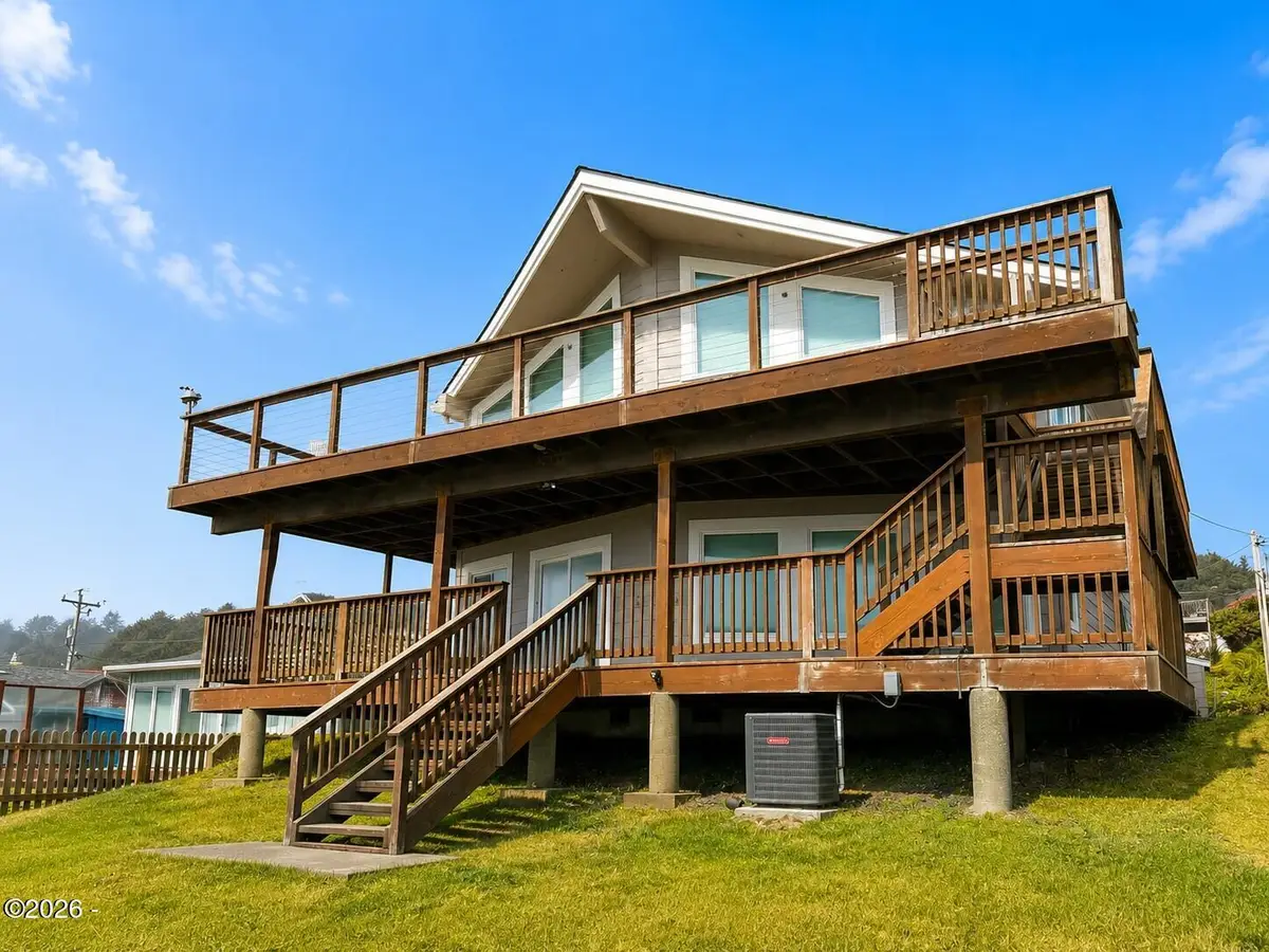 6245 NW Logan Rd, Lincoln City, OR 97367 - #1