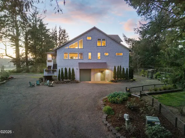 40195 Little Nestucca River, Cloverdale, OR 97112