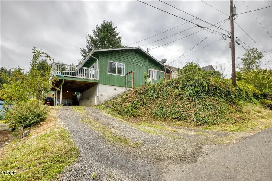 1252 NW Spruce, Toledo, OR 97391 - #3