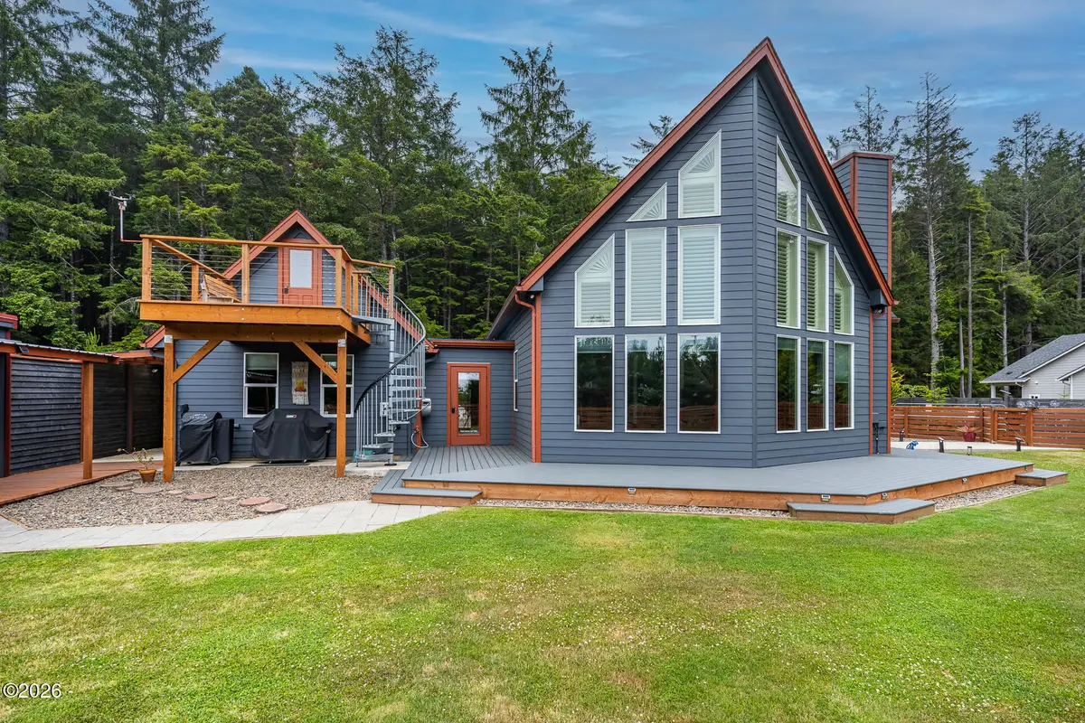 810 SW Wakeetum St, Waldport, OR 97394 - #1