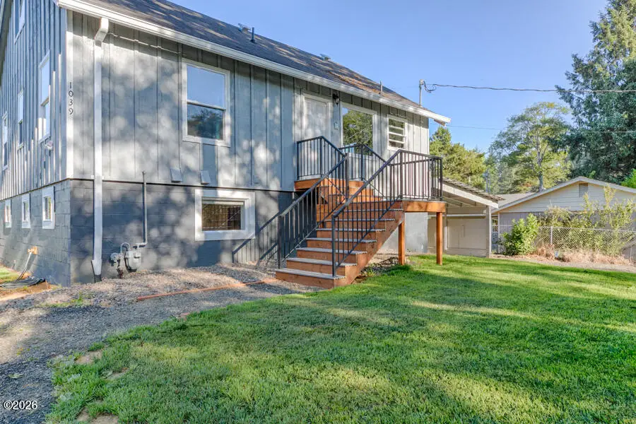 1039 NE Grant, Newport, OR 97365 - #1