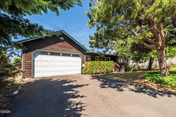 1906 NW Morse Way, Waldport, OR 97394