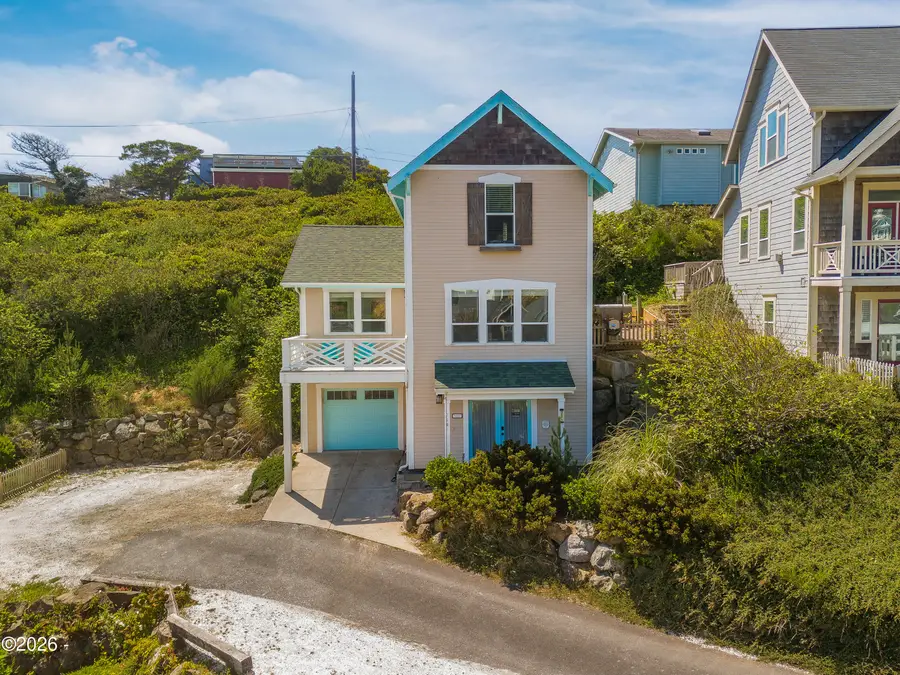2601 SW Anemone Ave, Lincoln City, OR 97367 - #2