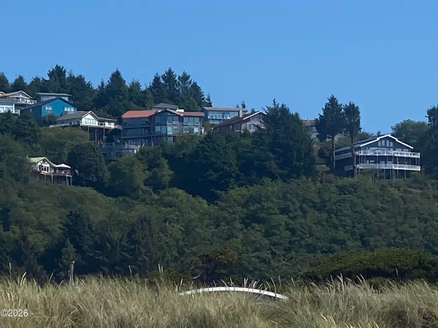 64 Hillside, Rockaway Beach, OR 97136 - #3