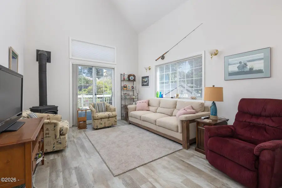 2716 NW Jetty, Lincoln City, OR 97367 - #3