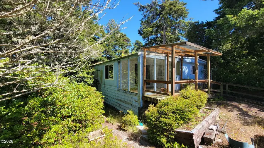 1600 Rhododendron, Florence, OR 97439 - #2