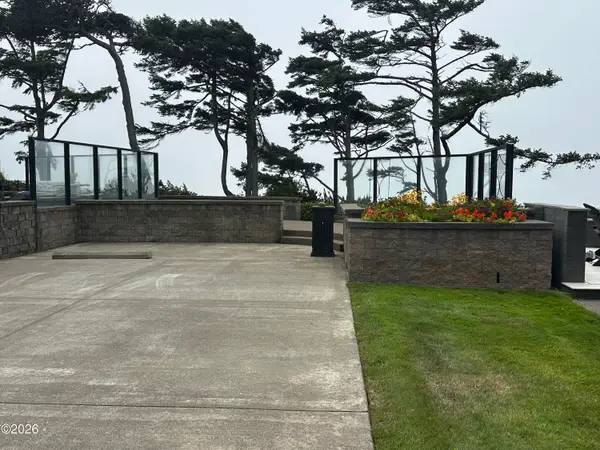 6225 N Coast Highway Lot 185, Newport, OR 97365