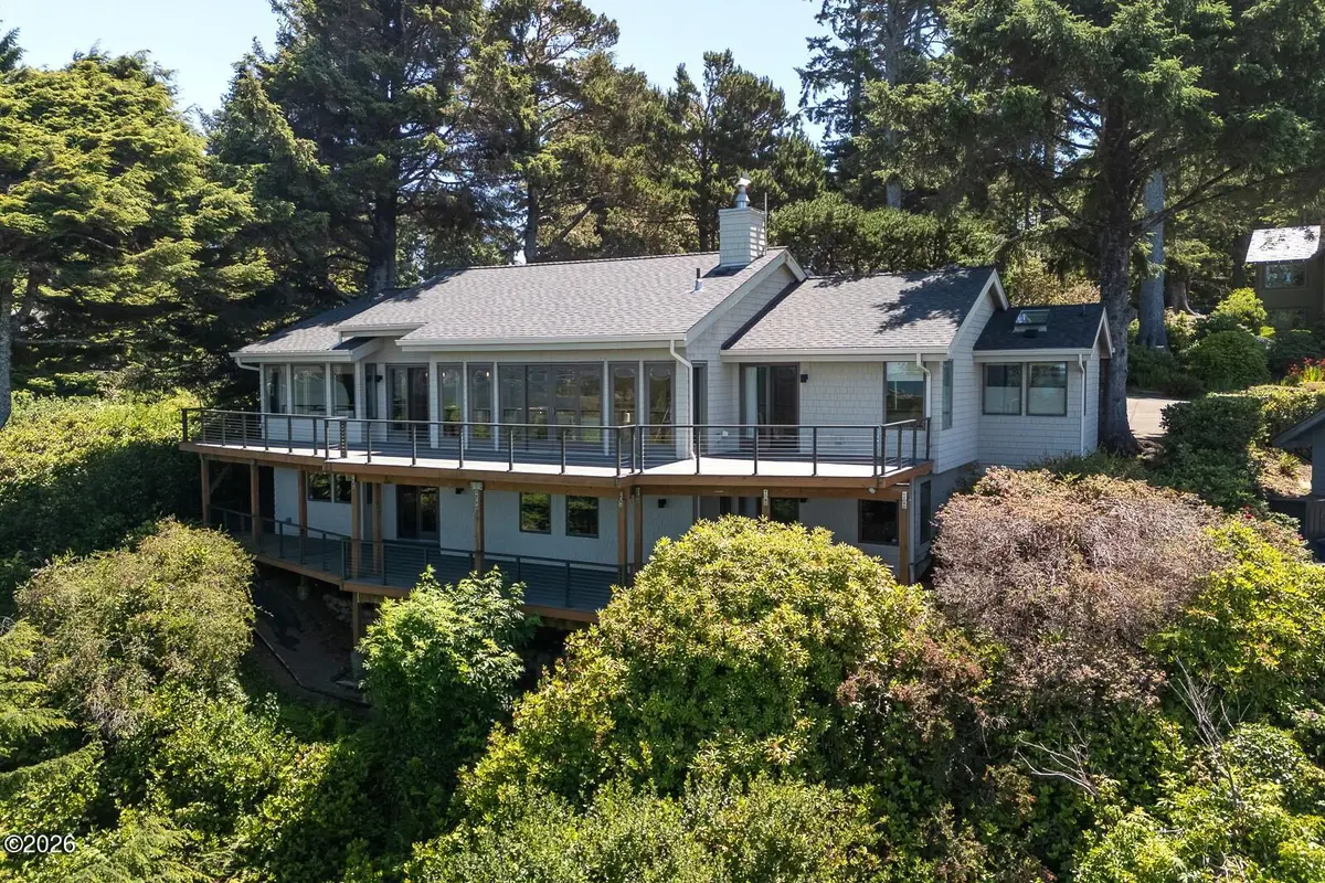 142 E Bay Point Rd, Gleneden Beach, OR 97388 - #1