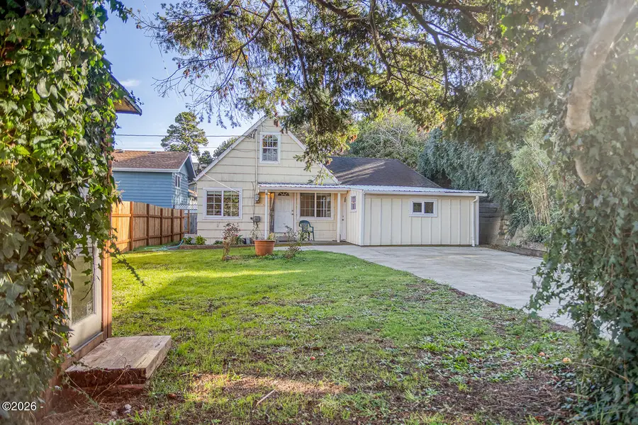 338 NE Avery, Newport, OR 97365 - Image #2