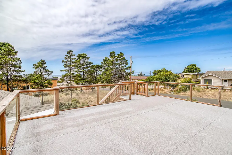 2901 NW Bayshore, Waldport, OR 97394 - #3