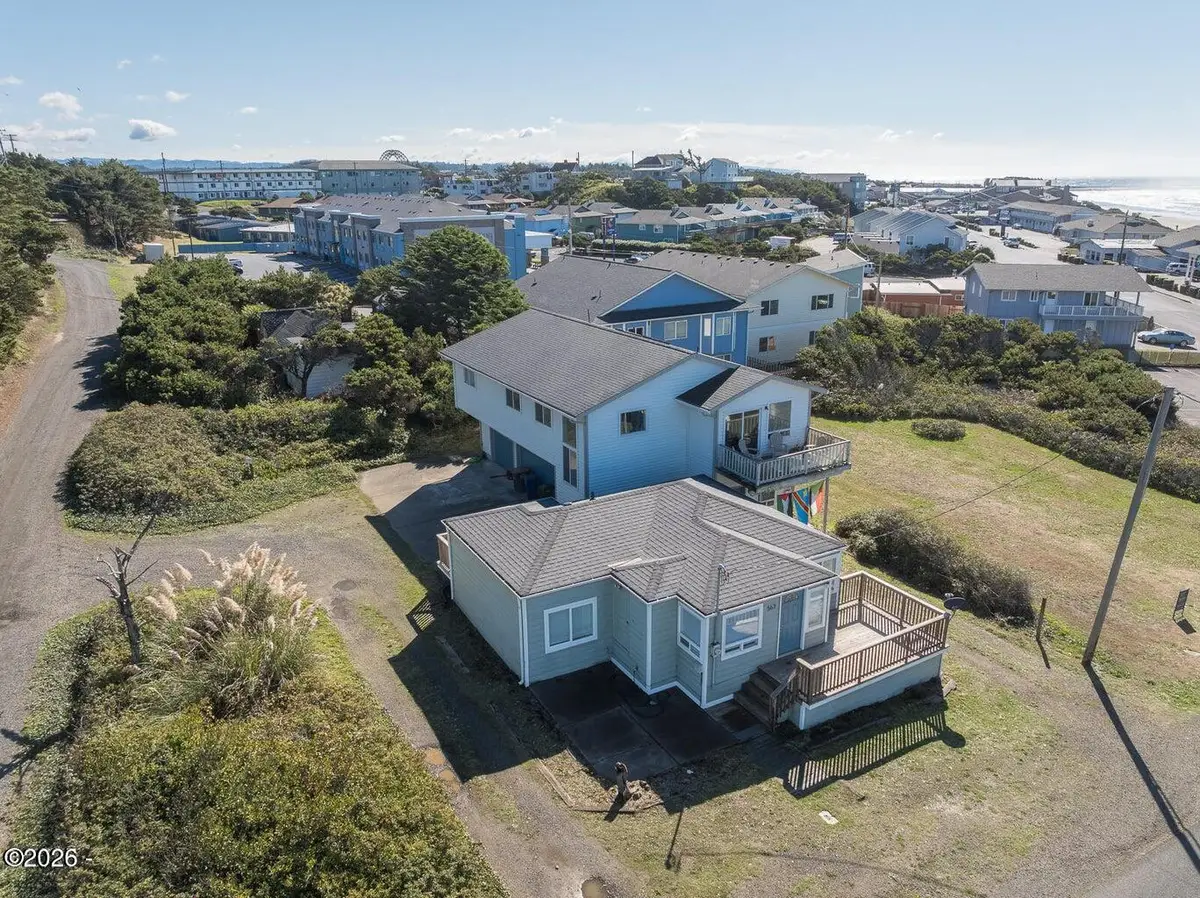 565 SW 4th, Newport, OR 97365 - Image #1