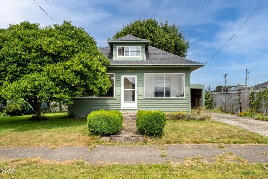 1902 6th, Tillamook, OR 97141 - #2