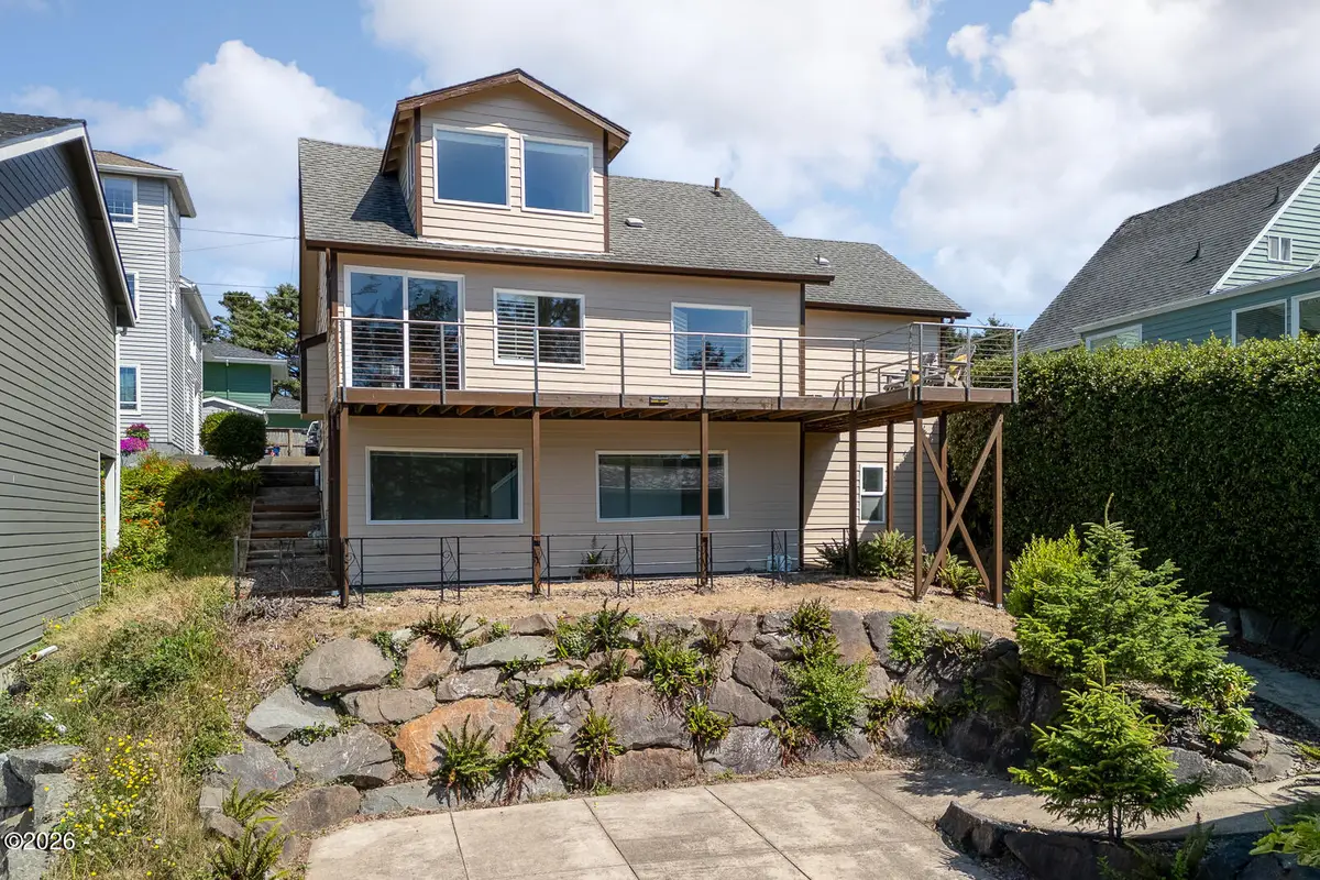 860 SW 10th, Lincoln City, OR 97367 - #1