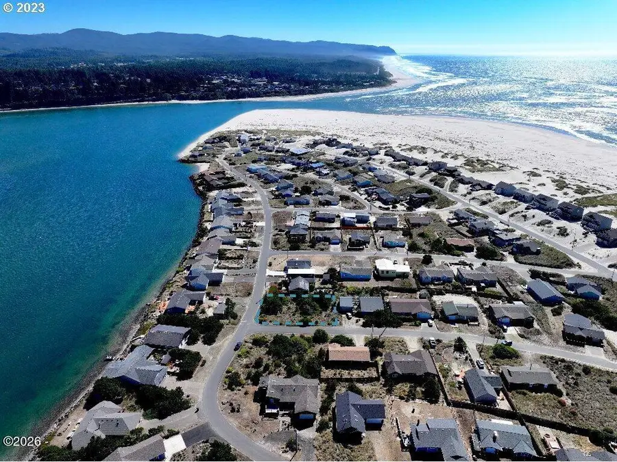 1901 NW Beachview, Waldport, OR 97394 - #2