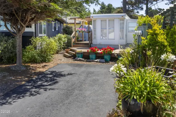 4875 N Hwy 101, Depoe Bay, OR 97341