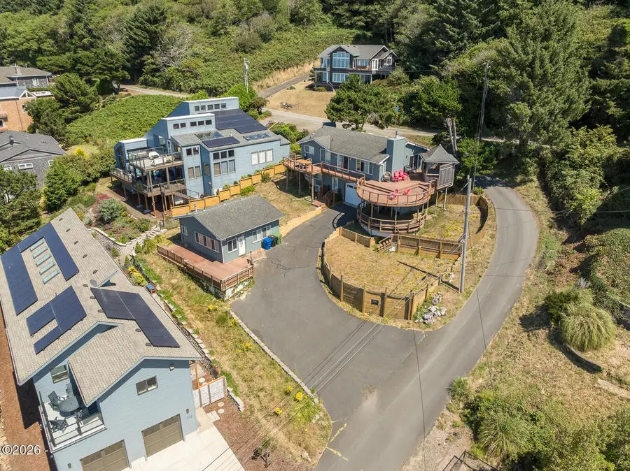 1935 NE 69th, Lincoln City, OR 97367 - #3