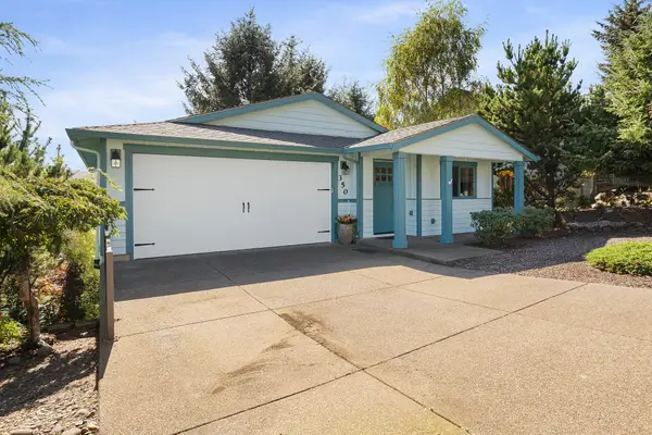 350 NE Harbor View, Depoe Bay, OR 97341