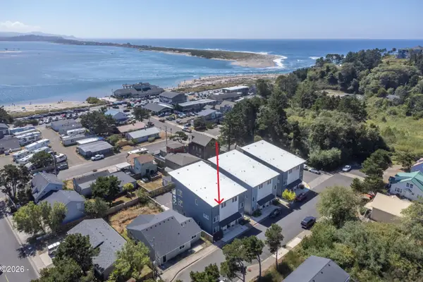 920 SW 48th St, Lincoln City, OR 97367