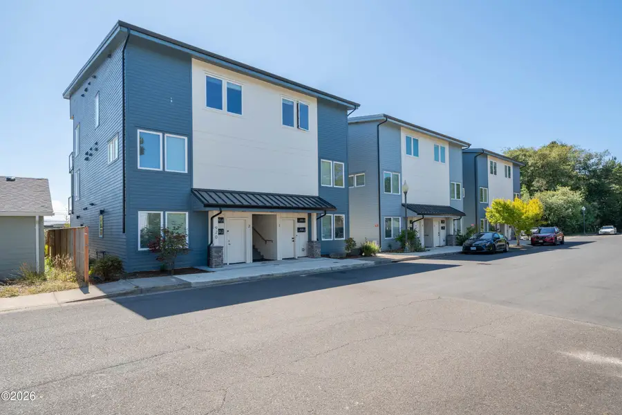 920 SW 48th St, Lincoln City, OR 97367 - #3