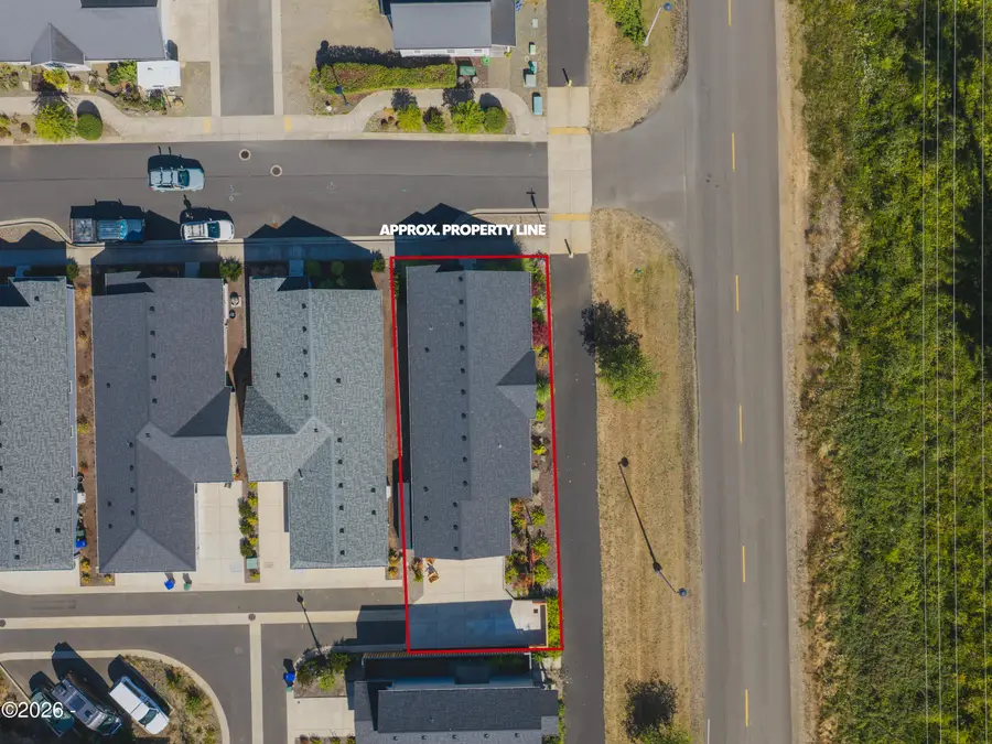 724 SE 44th St, Newport, OR 97366 - #3