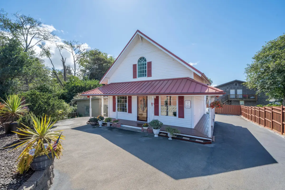 636 E Olive, Newport, OR 97365 - #1
