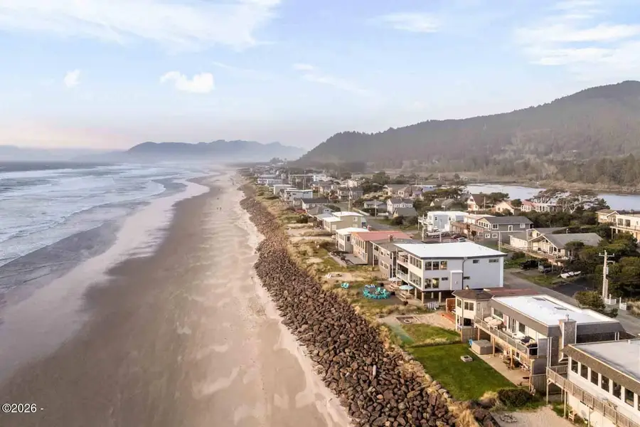 835 N Pacific, Rockaway Beach, OR 97136 - #3