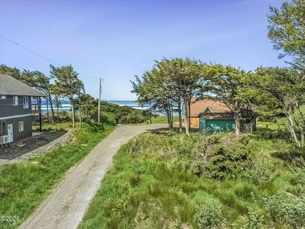 121 NW Texas, Yachats, OR 97498