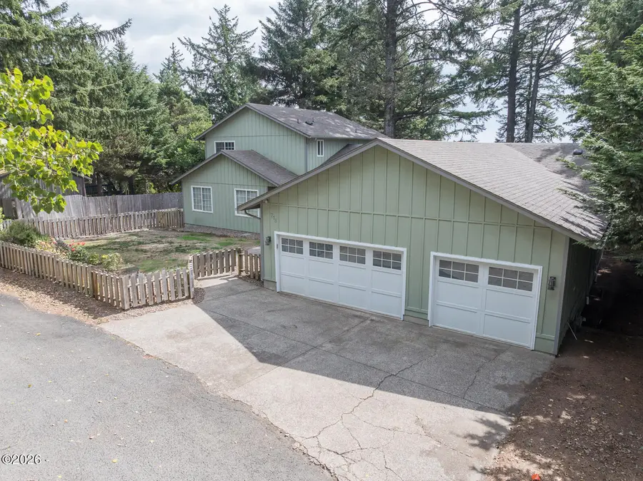216 NE 56th, Newport, OR 97365 - #2
