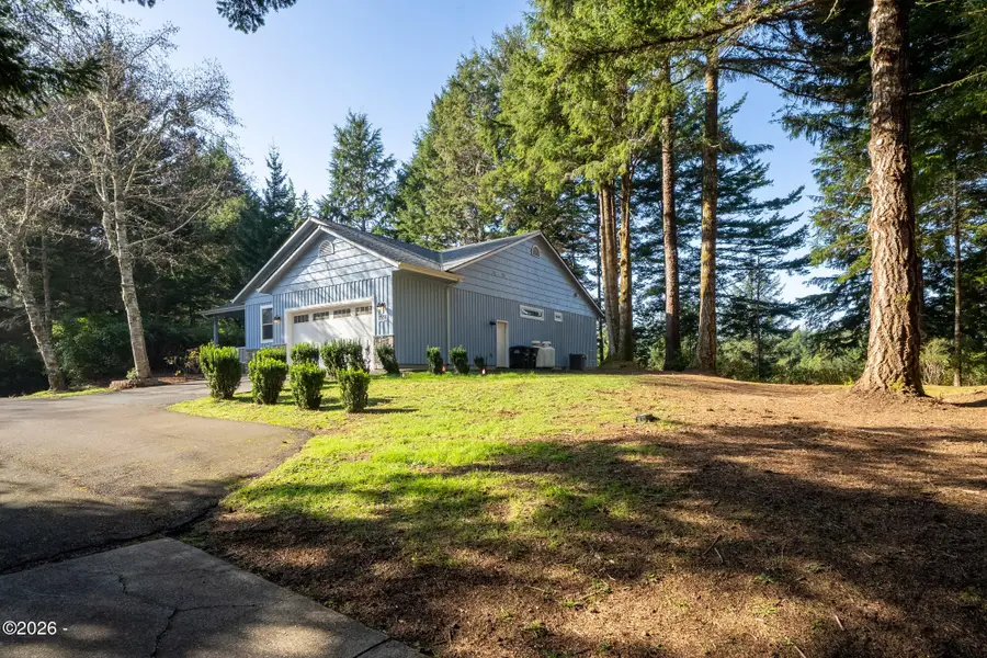 705 NW Highland, Waldport, OR 97394 - #3