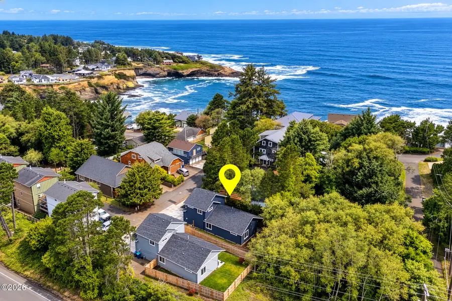 25 SW Johnson, Depoe Bay, OR 97341 - #2
