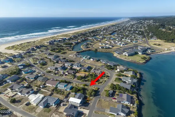 1901 NW Beachview, Waldport, OR 97394