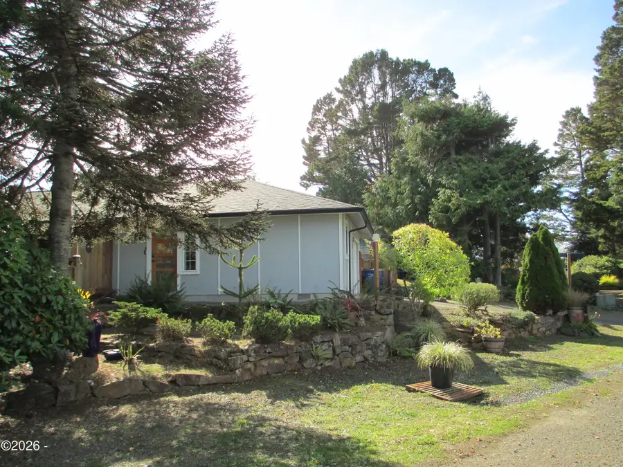 40 Spruce, Depoe Bay, OR 97341 - #2