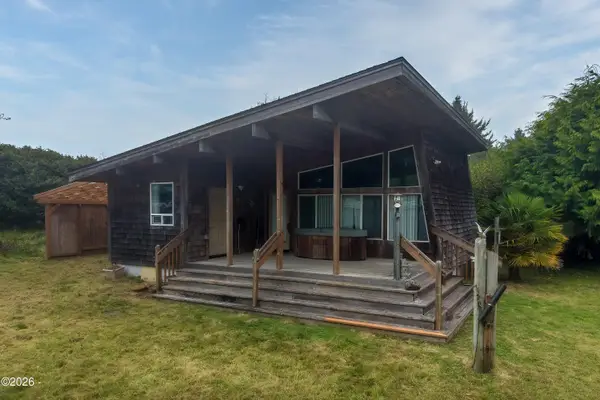 1041 SW Wakonda Beach, Waldport, OR 97394