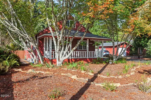 2957 NE West Devils Lake, Lincoln City, OR 97367