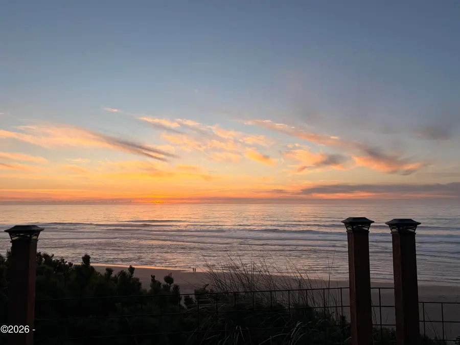 1093 NW 8th, Lincoln City, OR 97367 - #2