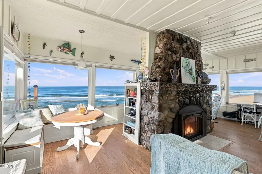1093 NW 8th, Lincoln City, OR 97367 - #3