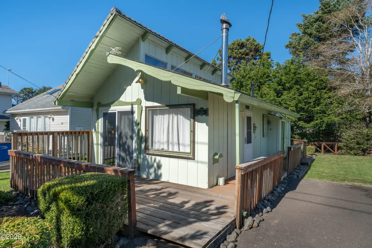1717 NW 33rd, Lincoln City, OR 97367 - #1