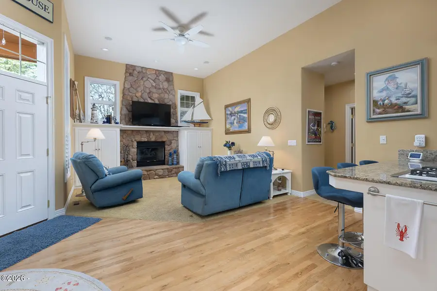 255 SW Shining Mist, Depoe Bay, OR 97341 - #2