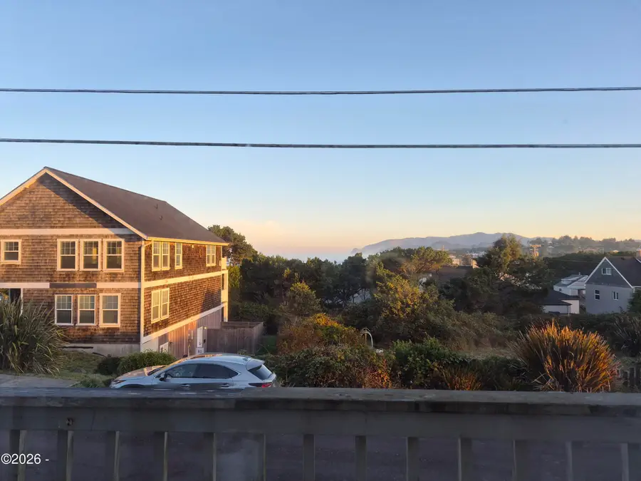 926 SW 6th, Lincoln City, OR 97367 - #2