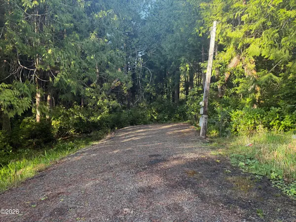 273 NE California, Yachats, OR 97498