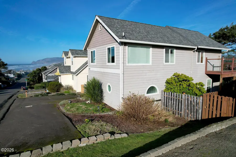 634 SW Ebb, Lincoln City, OR 97367 - #2