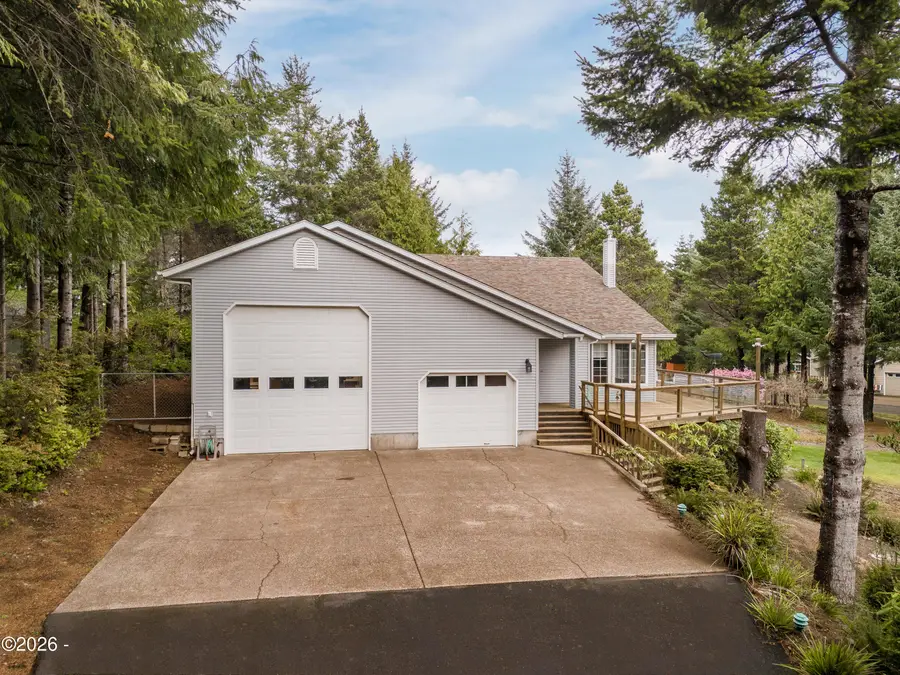 590 NW Terrace, Waldport, OR 97394 - #3