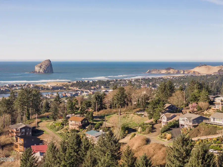 TL 8000 Pacific Seawatch Brooten Mountain Loop, Pacific City, OR 97135 - #2
