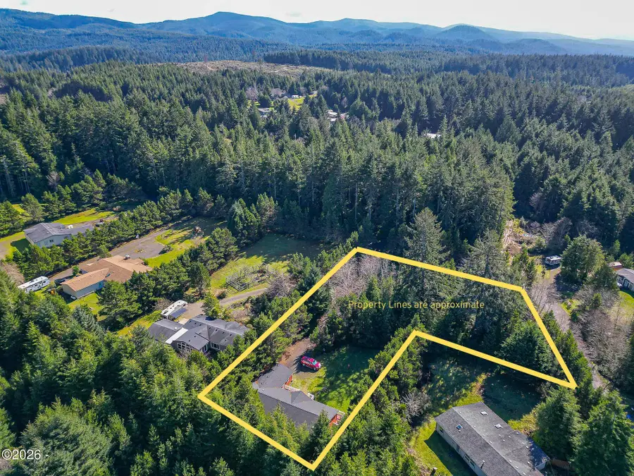 290 SW Newton, Waldport, OR 97394 - #3